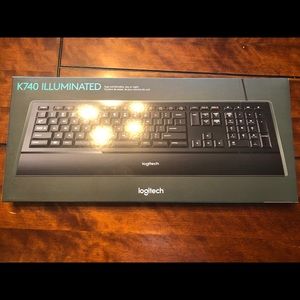 Logitech K740 Keyboard